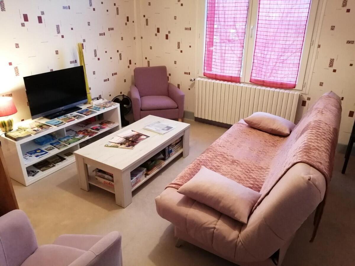 Gite Pavillon Kifadonfe 3 Ch Avec Cour Et Jardin Clos Villa Saint-Germain-Lembron Eksteriør billede